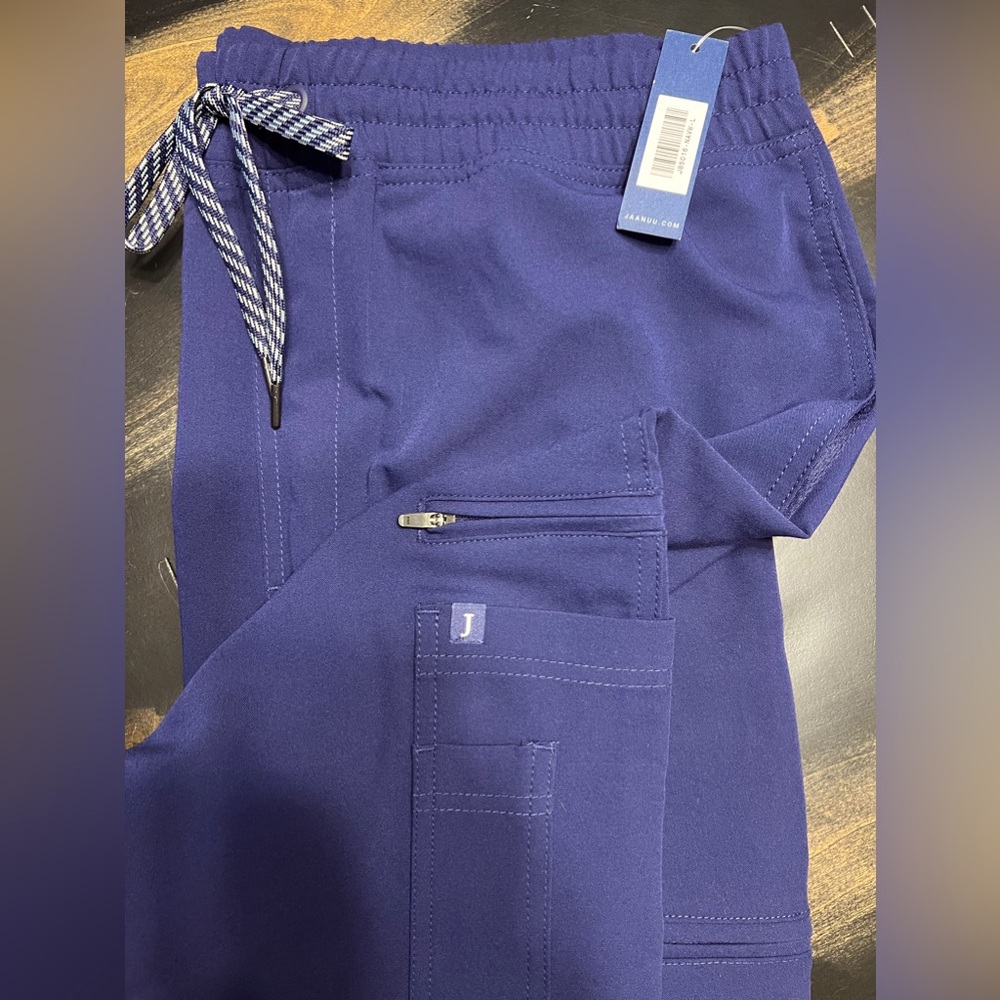 Jaanuu men’s slim fit cargo scrub pants, navy, large, NWT